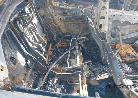 2024 Ford Escape Active z USA, uszkodzony, nr VIN 1FMCU9GN7RUB56383